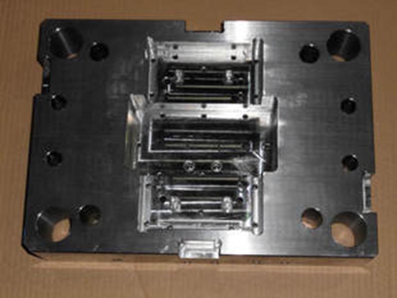 嘉善精密塑料模-06